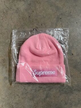 Supreme FW24 New Era Box Logo Dusty Pink Beanie